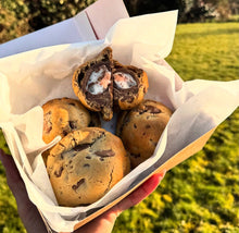 Load image into Gallery viewer, Creme Egg Cookies