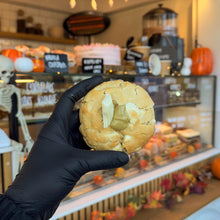 Load image into Gallery viewer, Pistachio and Milkybar Cookie box