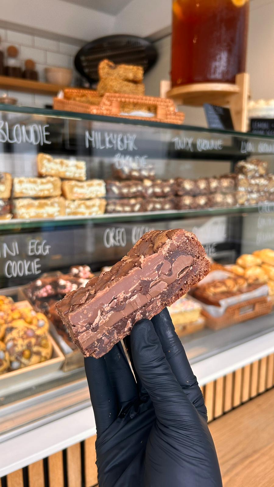 1 x Dairy milk brownie