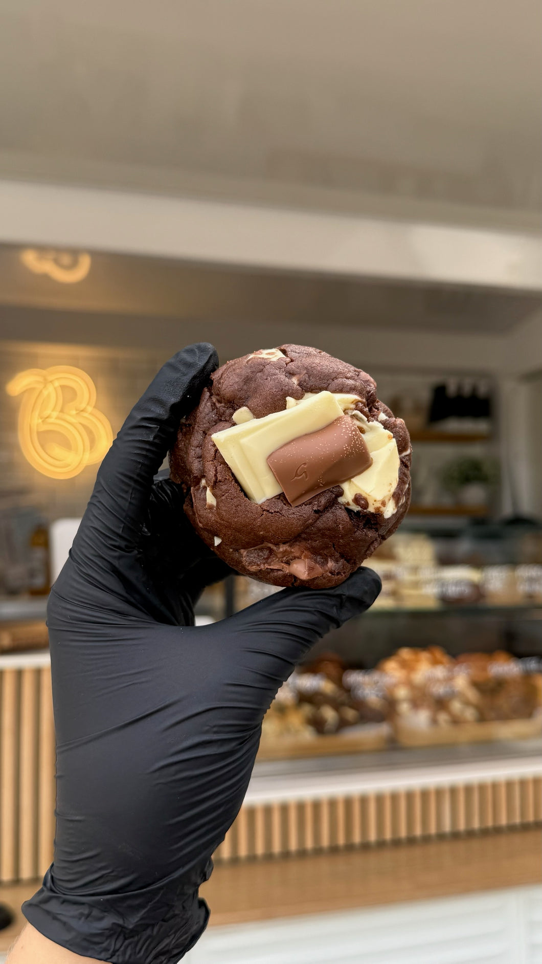 1 x Choc fudge cookie